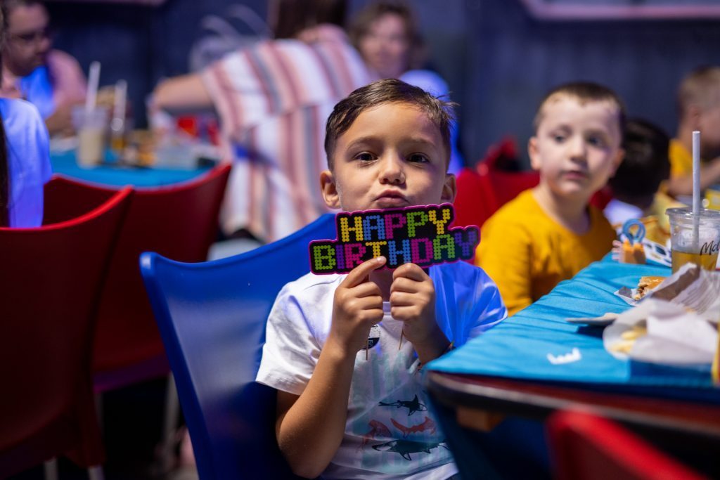 Enfants fêtant leur anniversaire Laser Force
